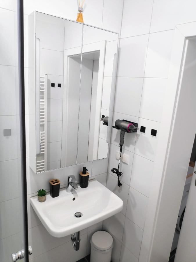 Humboldt Feel Good Apartments Виена Екстериор снимка